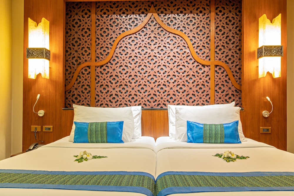 Rawai Palm Beach Resort 24/63