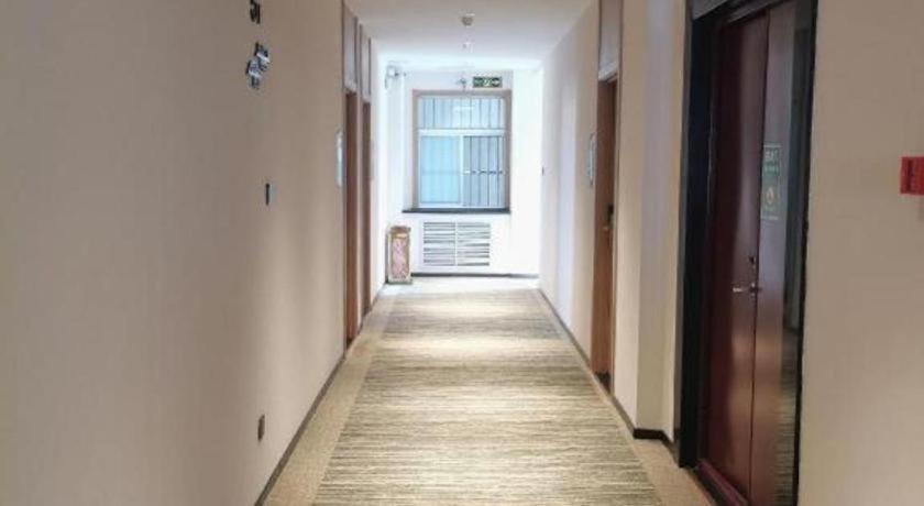 GreenTree Inn Shanxi Luliang Fengshan Road Central Park Express Hotel 29/48