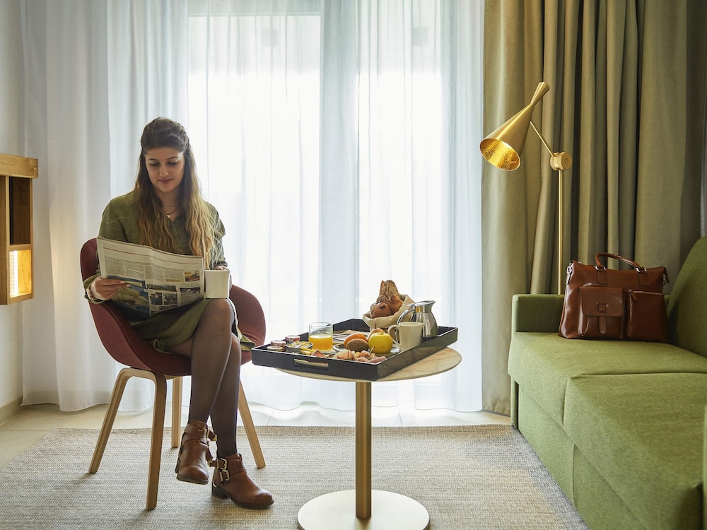 Mercure Avignon Gare TGV 9/78
