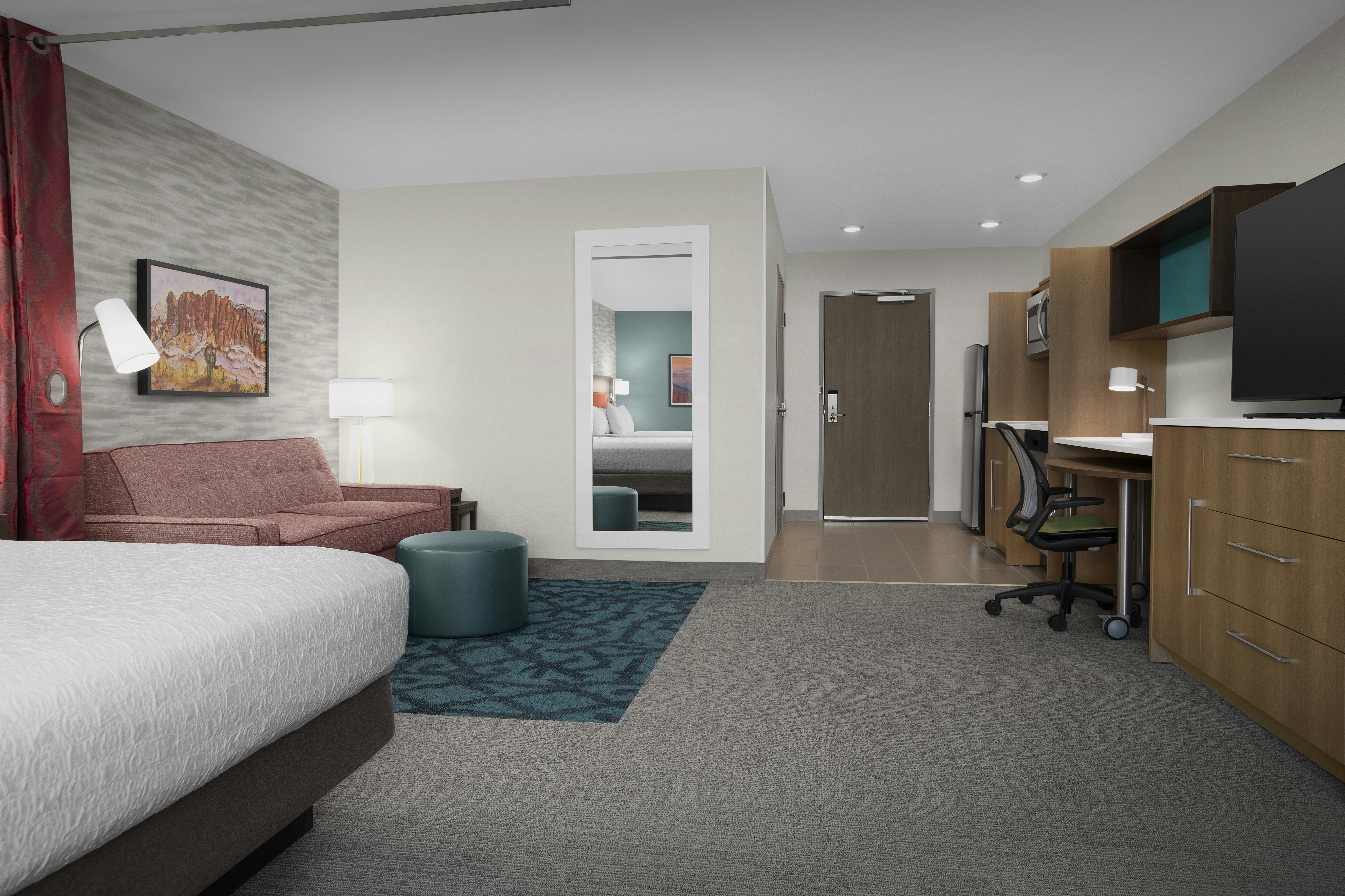 STUDIO, SUITE, KING BED