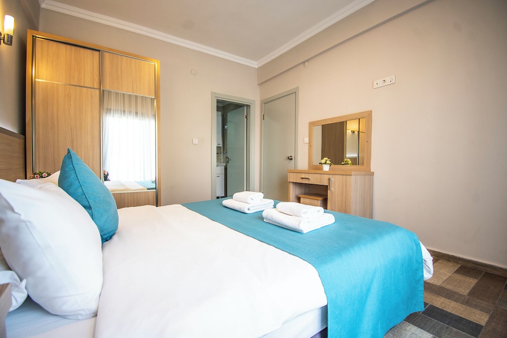 غرفة بسرير مزدوج بإطلالة على المدينة مع أريكة، M Suite Hotel 4/10