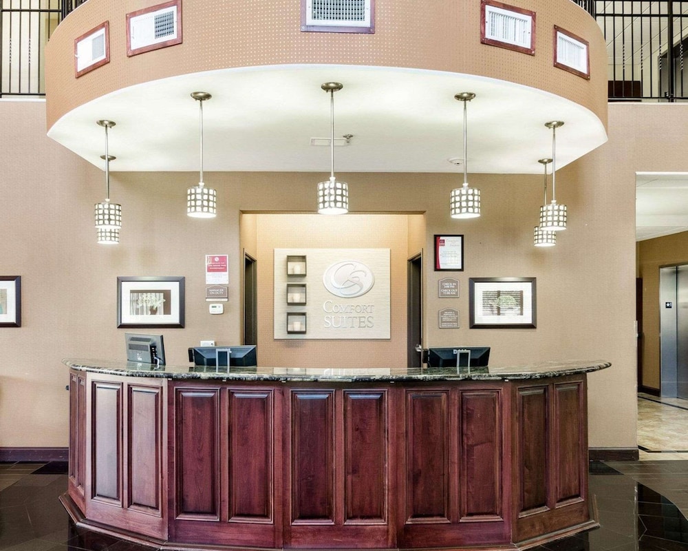 Comfort Suites Topeka Northwest 3/32