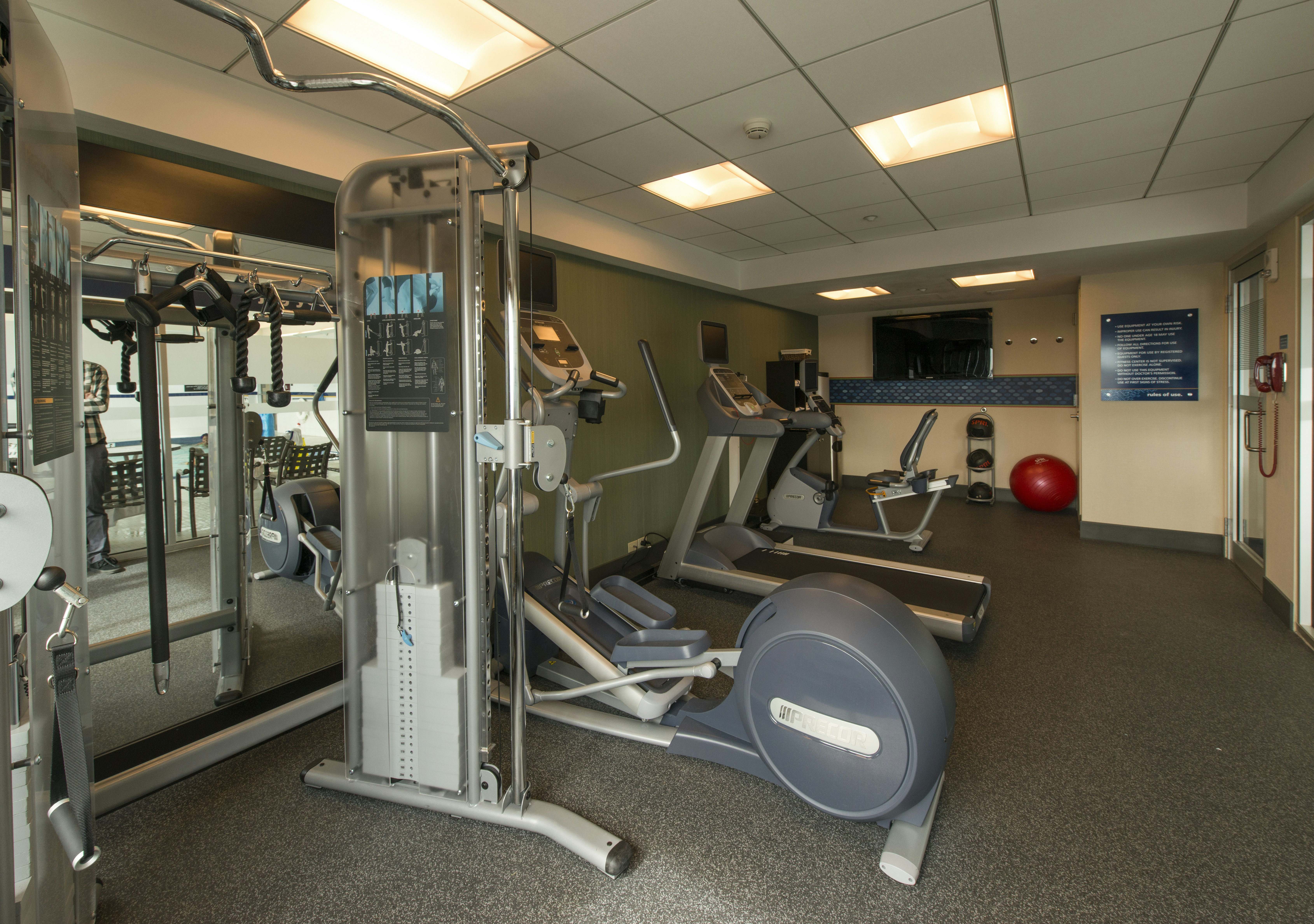 Hampton Inn and Suites Boston-Crosstown Center 33/49