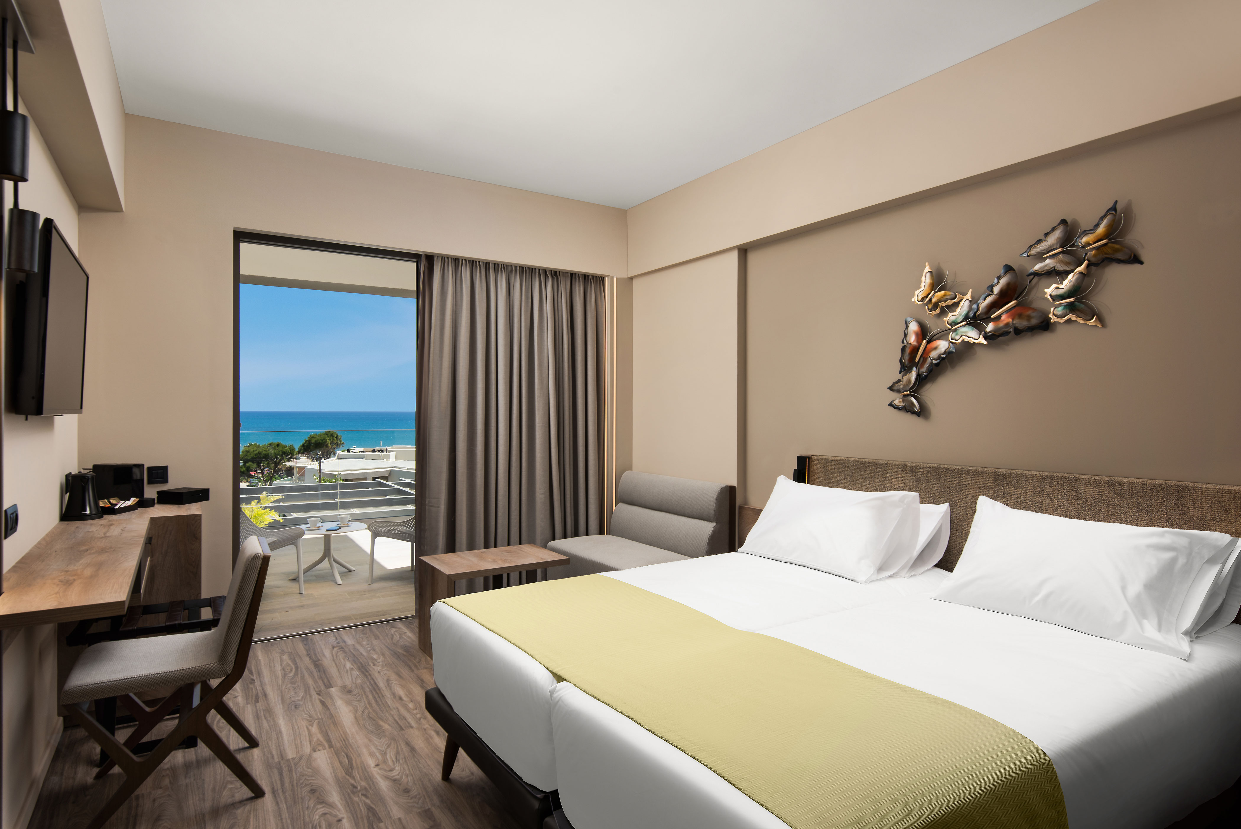 DELUXE, SEA VIEW
