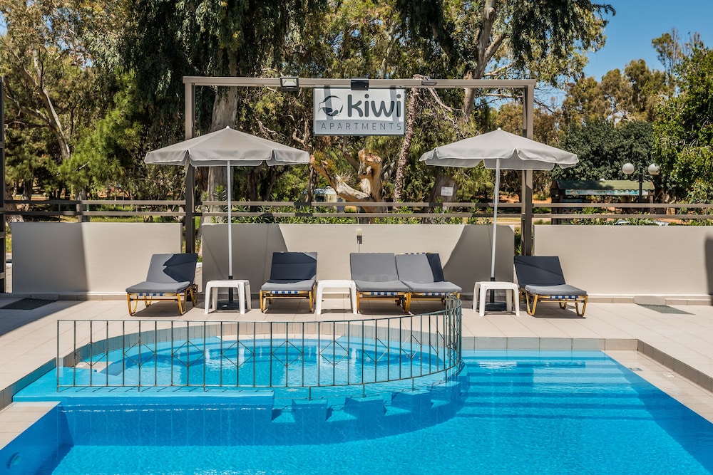 Kiwi Apartments 24/27