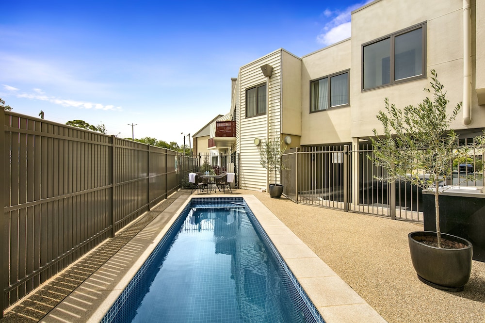 QUEST BENDIGO CENTRAL 3/28