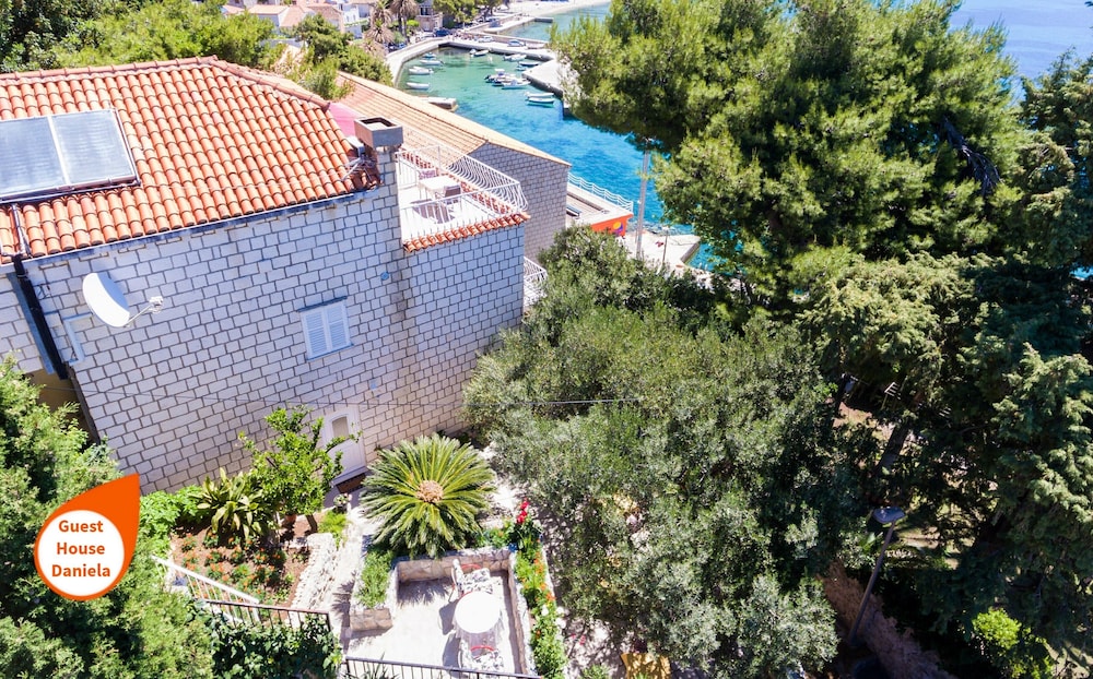 Guest House Daniela 2/49