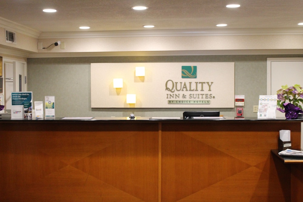 Quality Inn & Suites Oceanside Near Camp Pendleton 2/50