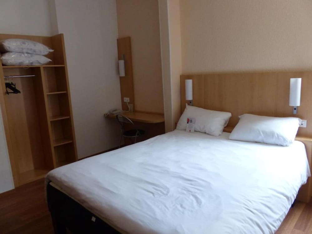 Ibis Perigueux Centre 11/45