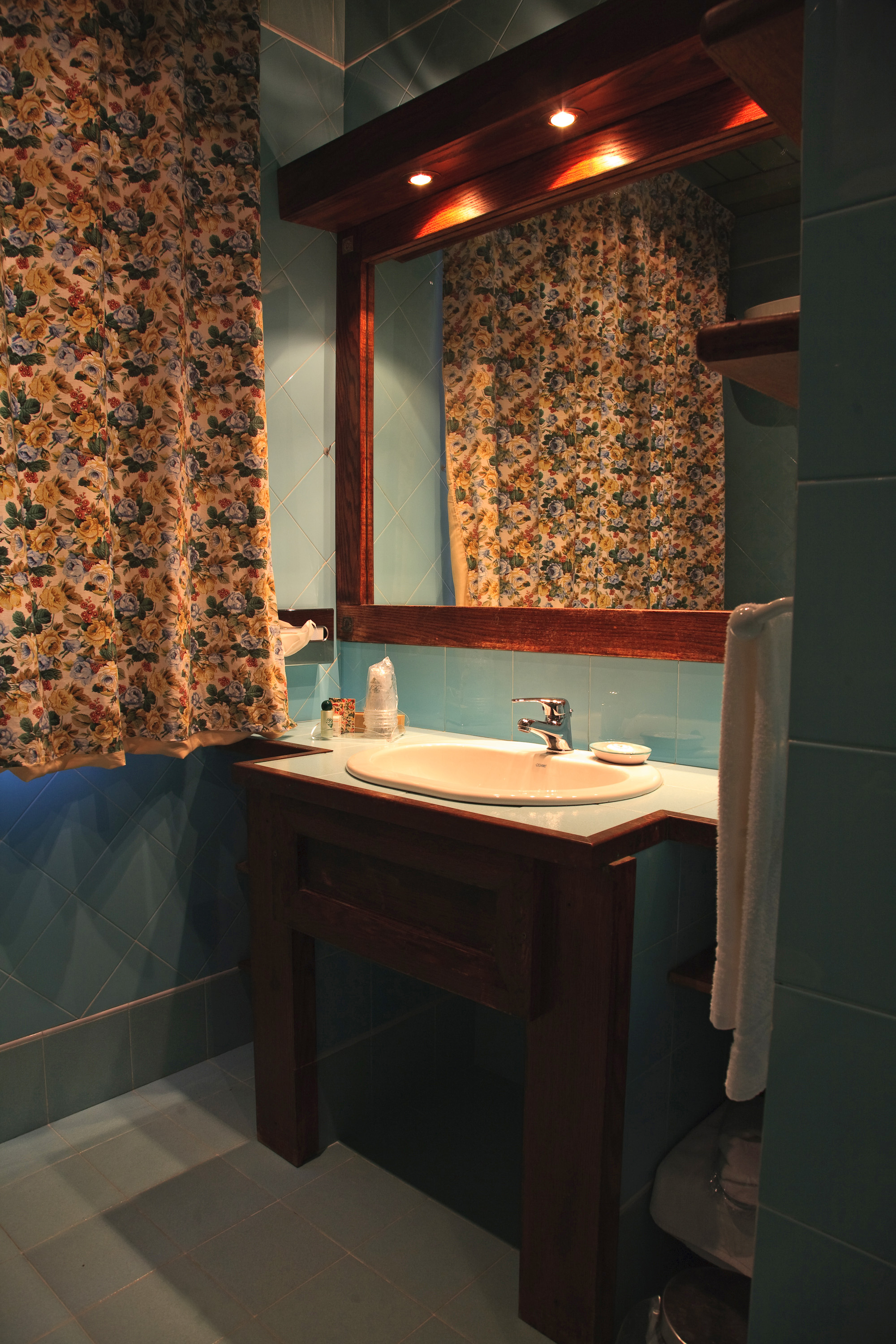 جناح، Relais Santa Anastasia 2/2
