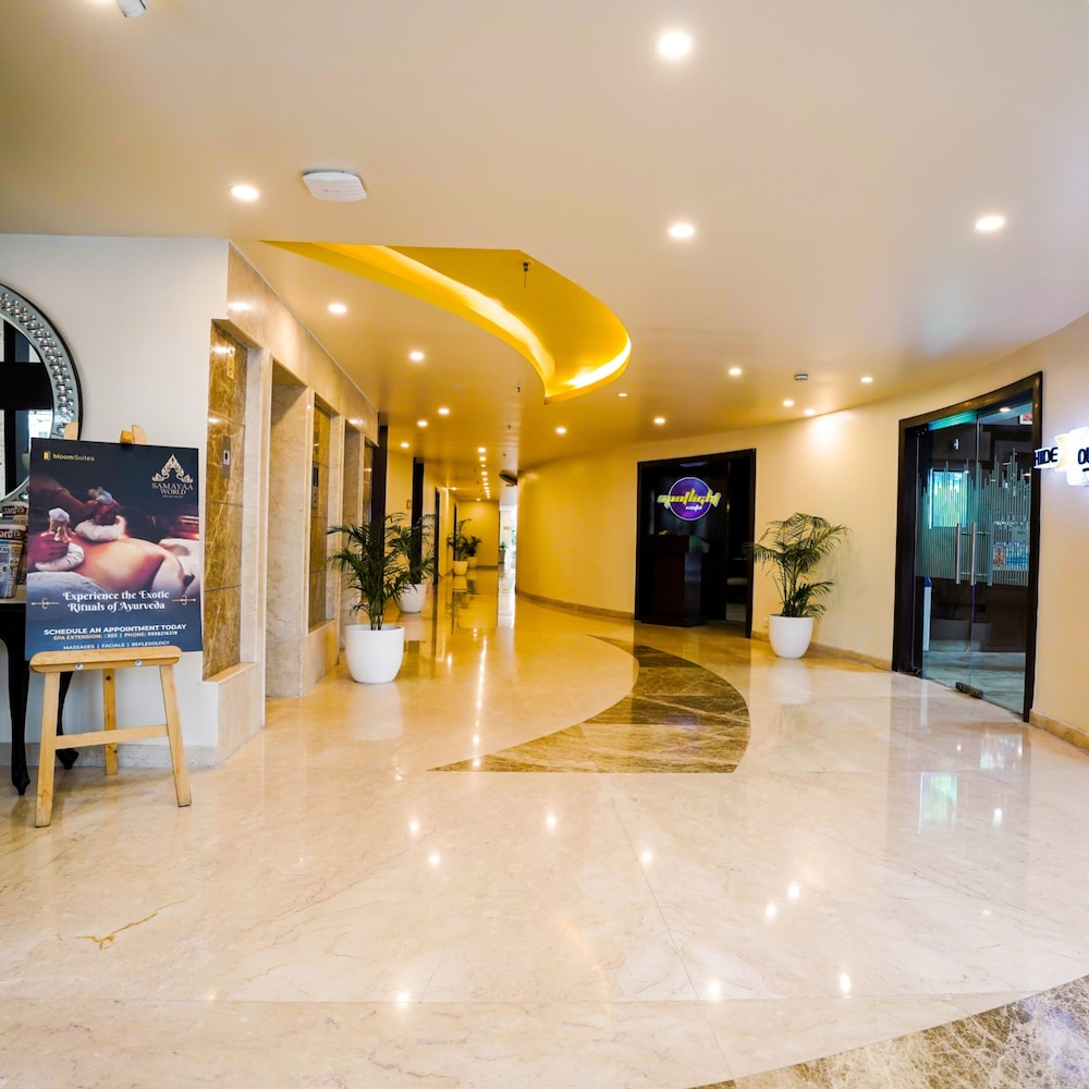 Lobby at BloomSuites Electronics City (ex. Golden Tulip Hotel Bangalore Electronic City), BANGALORE