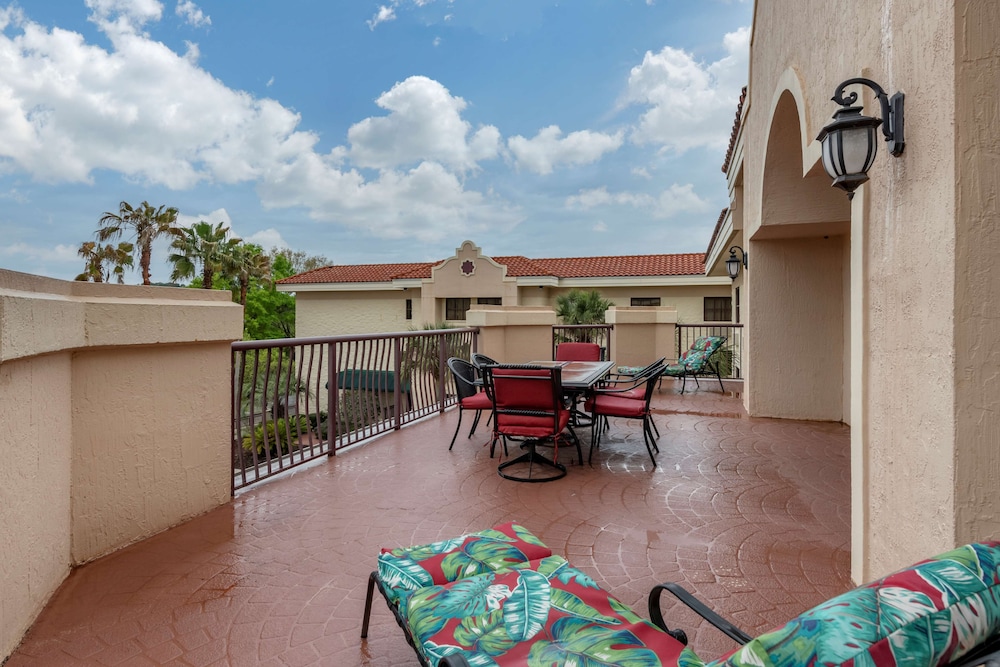 Best Western Gateway Grand 3/54