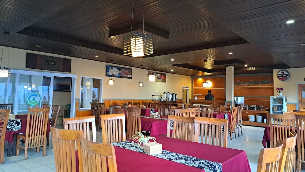Cemara Indah Hotel 32/50