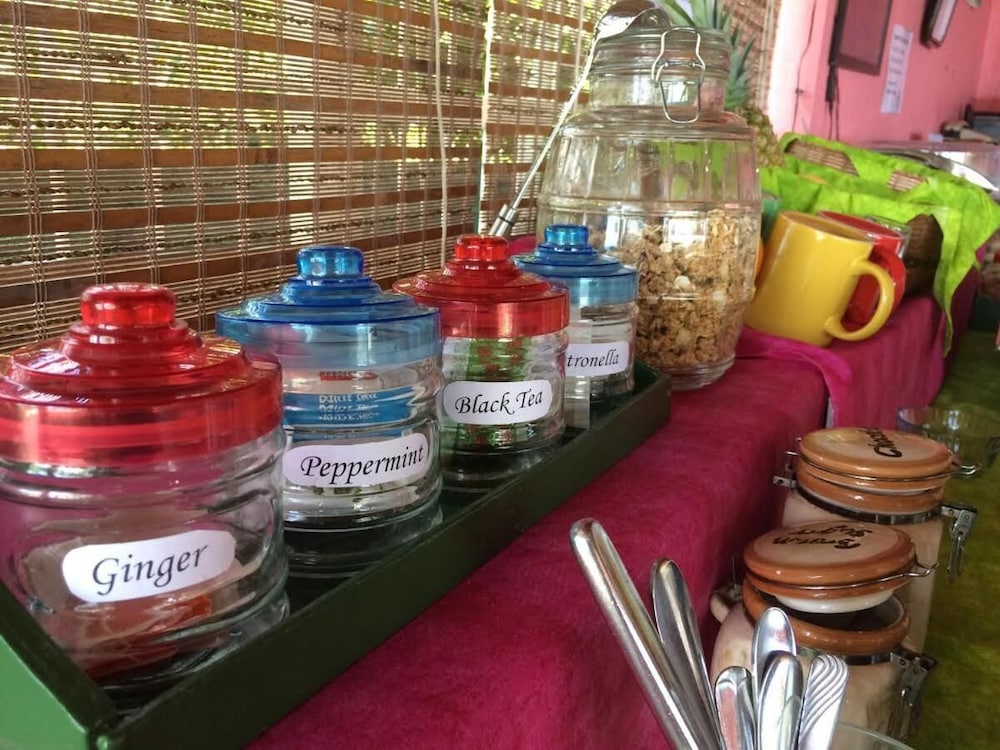 Tamarind Tree Hotel and Restaurant 11/50