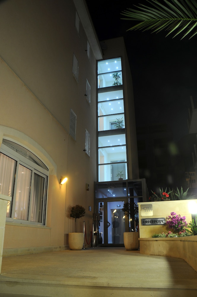 Hotel Rosina 2/34