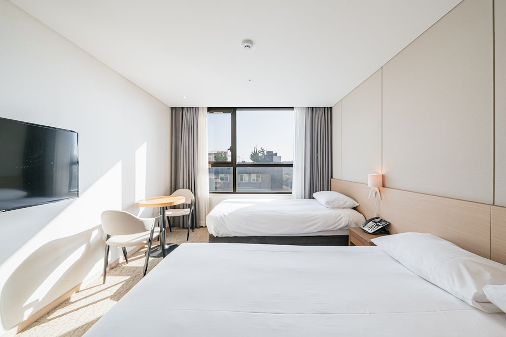 Hotel ZINC 12/48