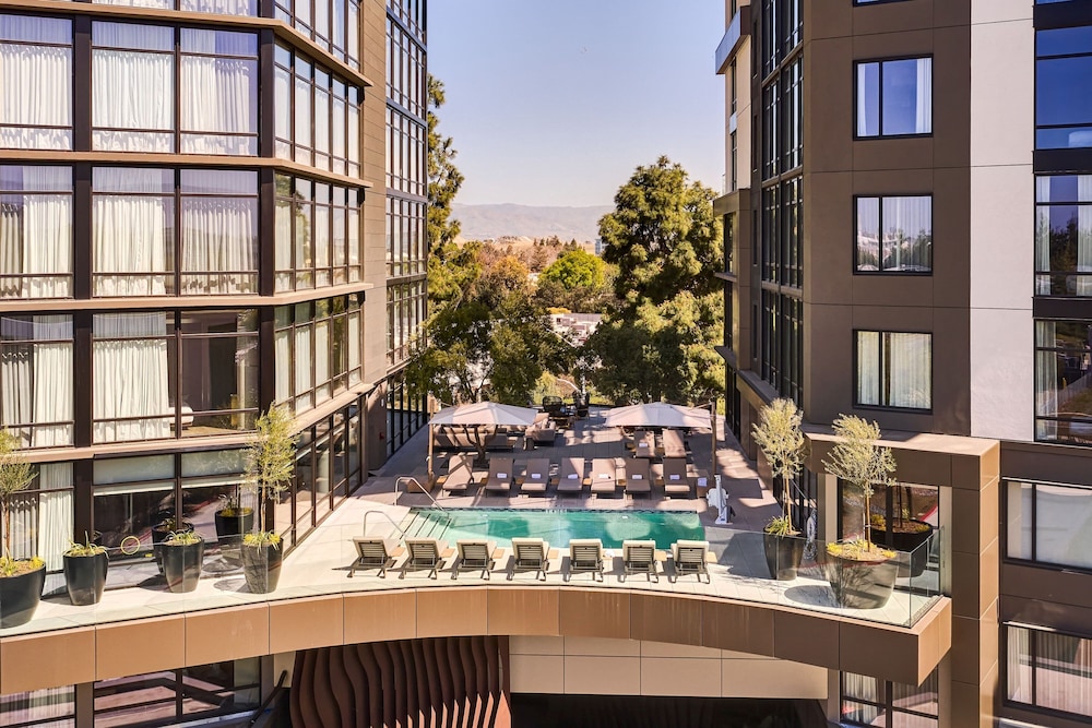 AC Hotel by Marriott Sunnyvale Moffett Park 2/48