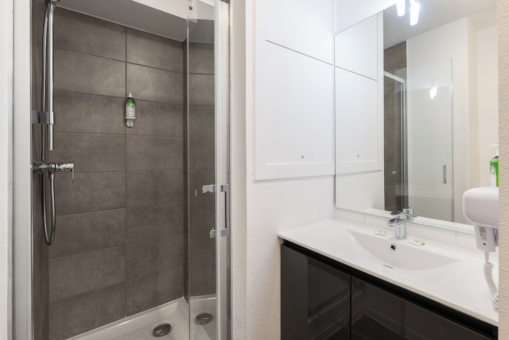 RESIDHOTEL SAINT ETIENNE CENTRE 47/50