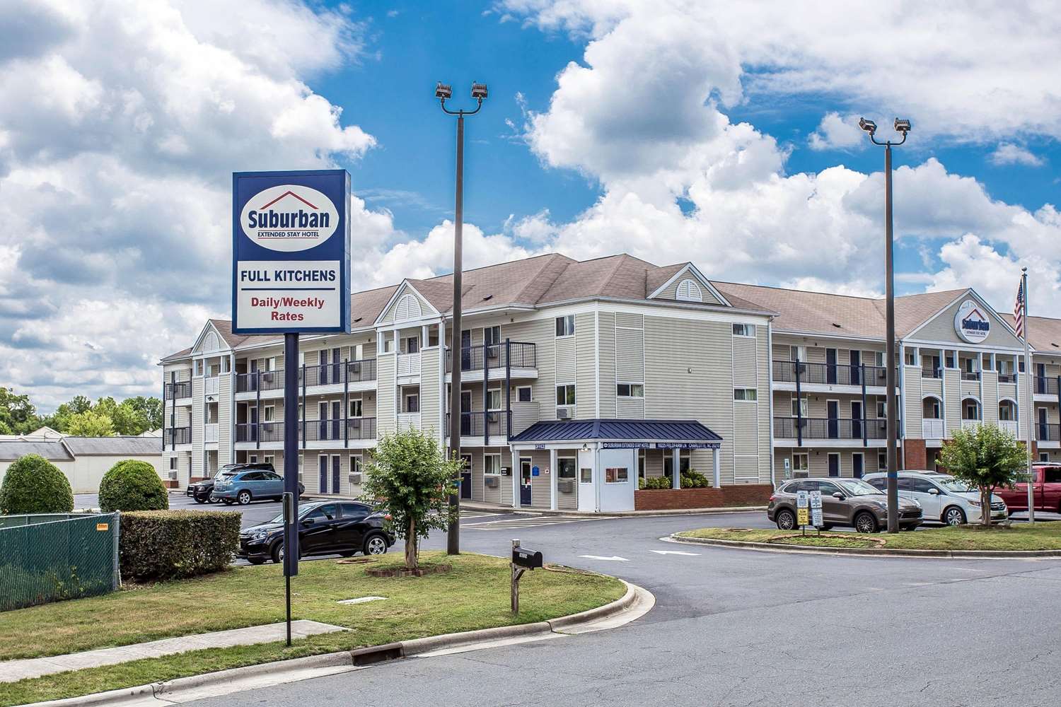 Suburban Studios Charlotte - Ballantyne 15/15