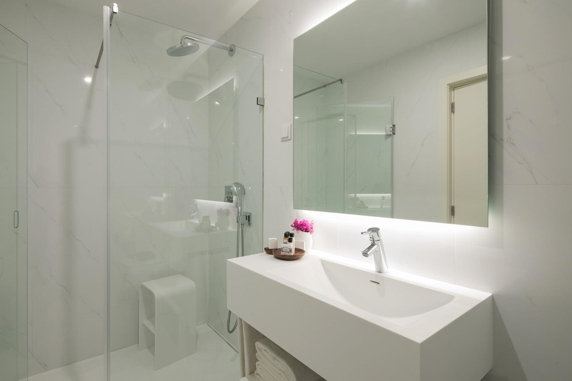 جناح جونيور بشرفة، Hotel Porto River Infante 4/5