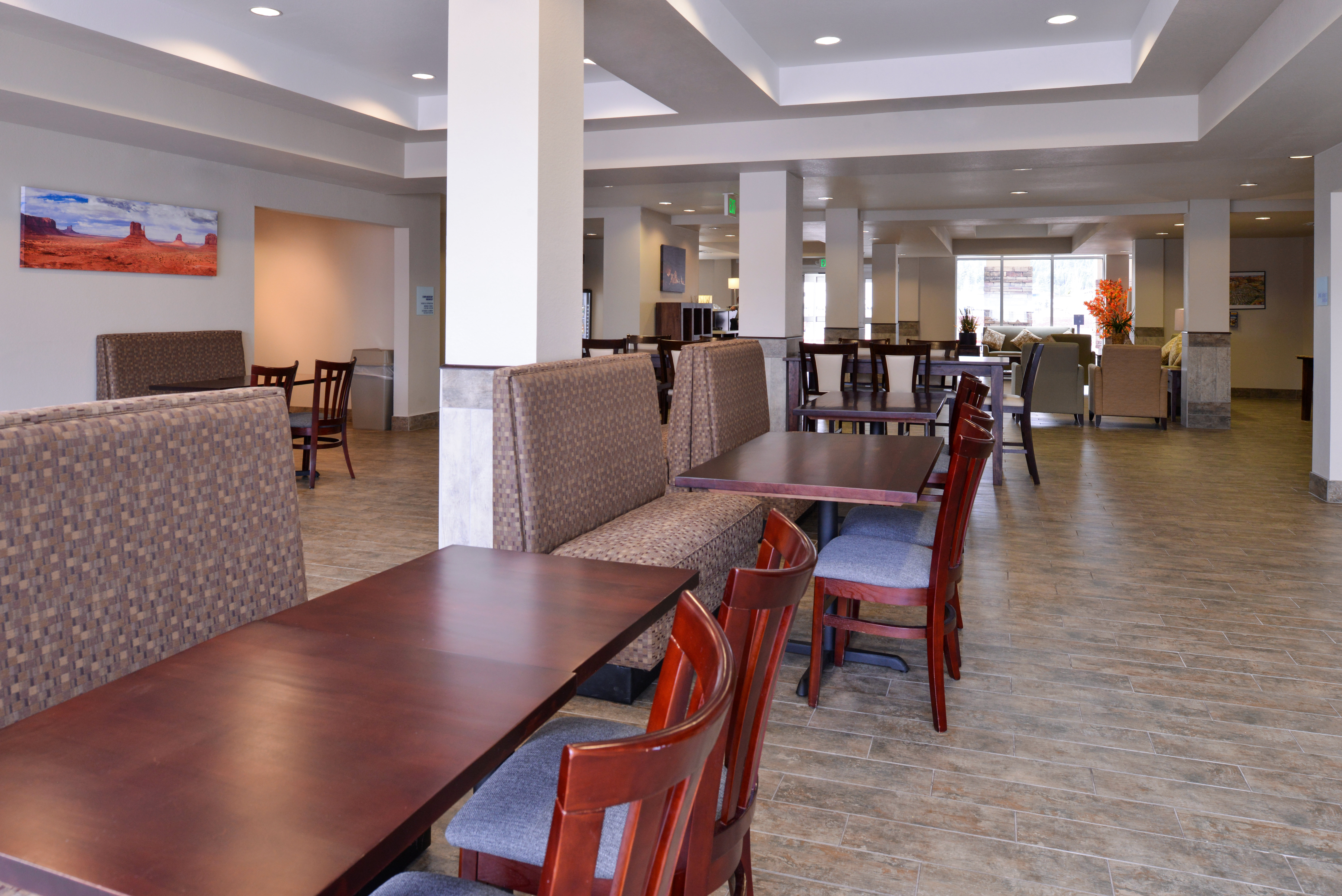 Holiday Inn Express And Suites Williams 39/44