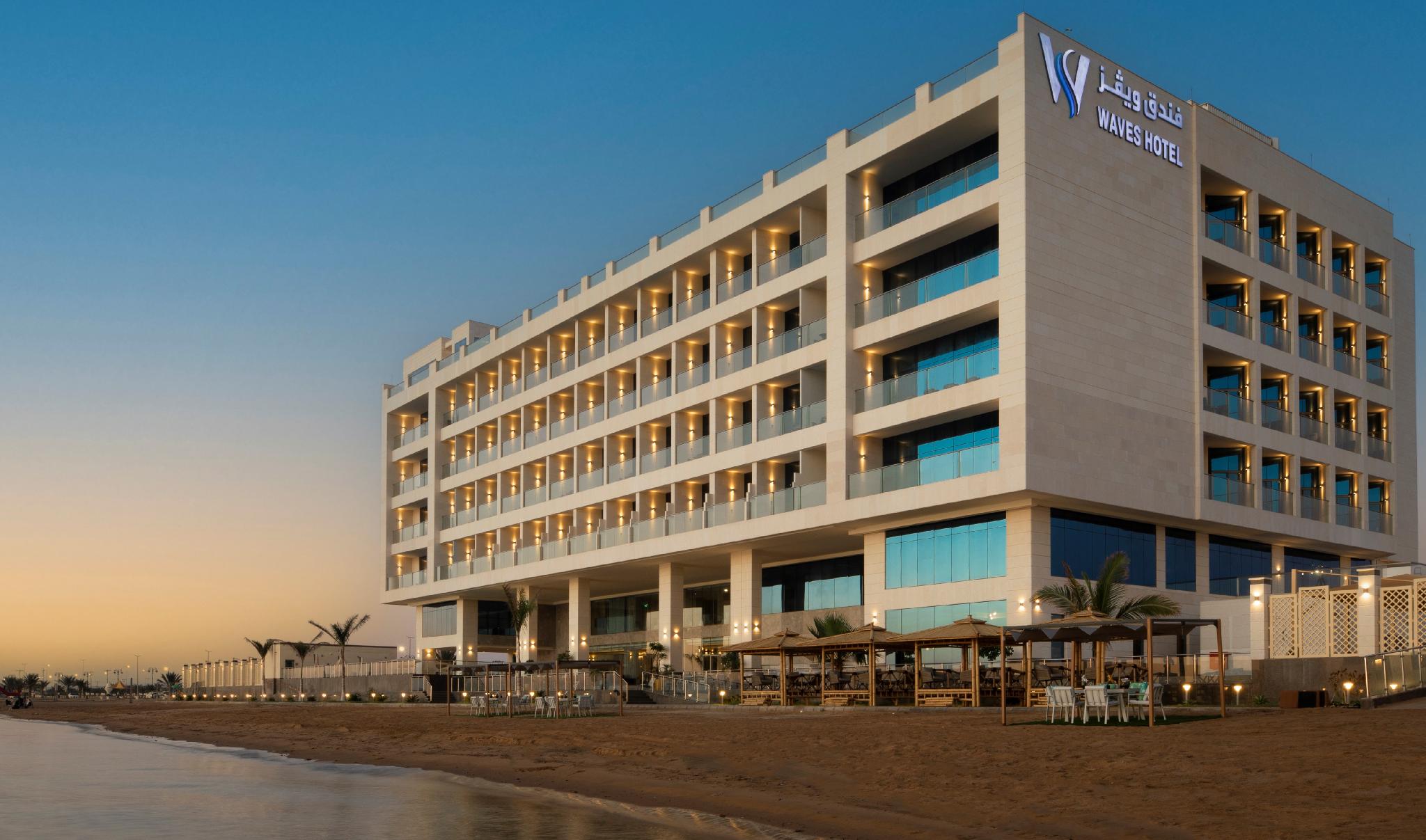 Waves Hotel in UMLUJ