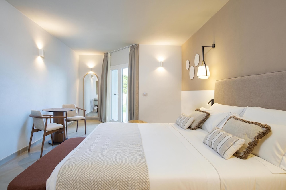 Mangia's Sardinia Resort 12/49