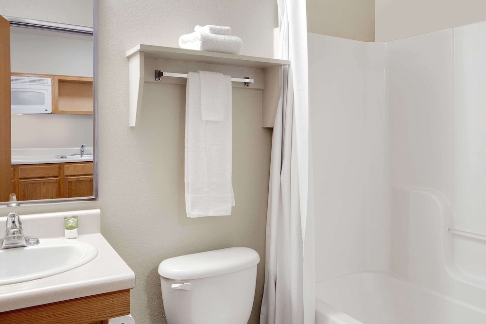 WoodSpring Suites Baton Rouge East I-12 21/24