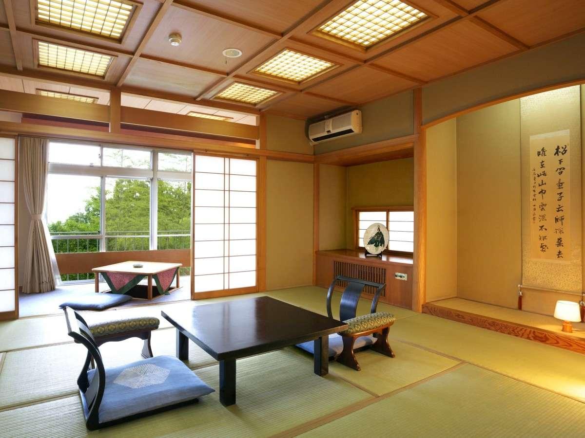 Japanese, 4 Futon Beds, Smoking