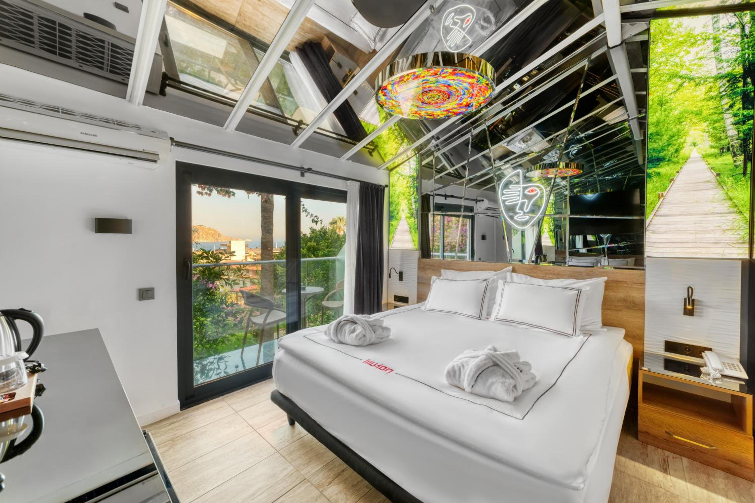 بنغل بإطلالة على البحر، La Finca Hotel 4/10