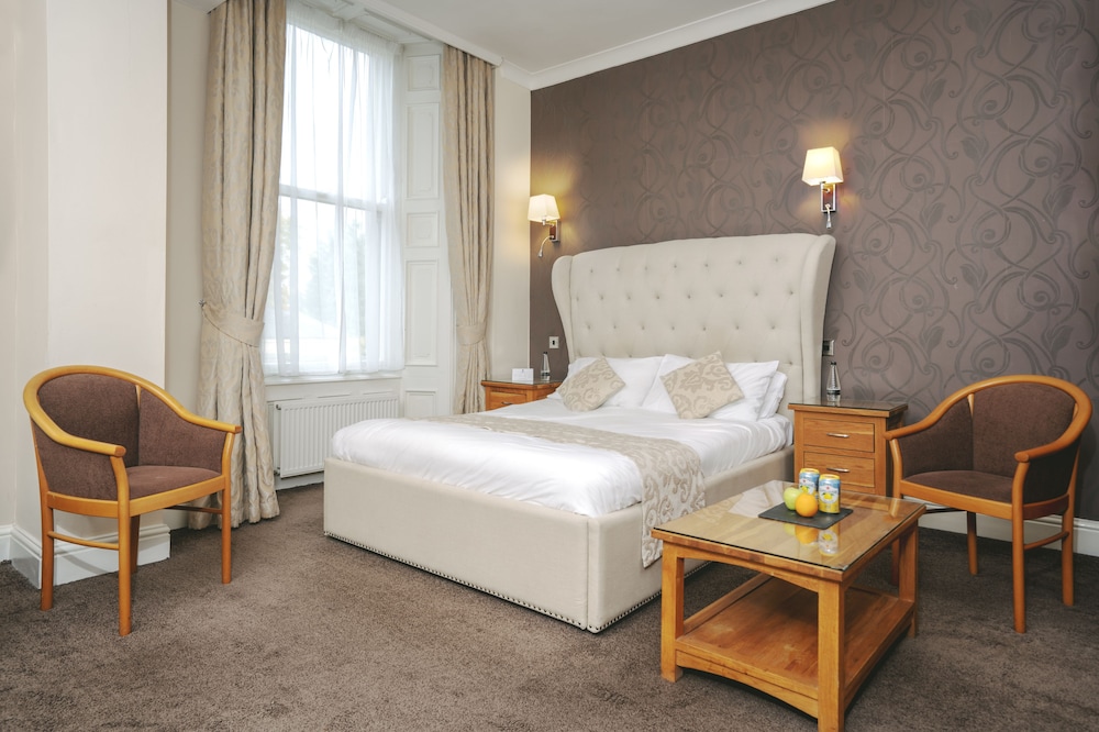 The Oaks Hotel 18/51