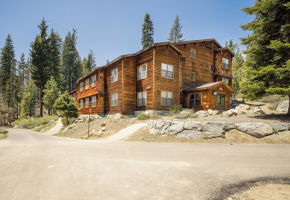 Wuksachi Lodge 6/69