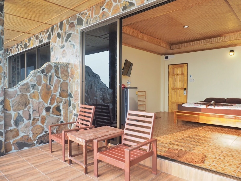 Koh Chang Hut Hotel 38/51