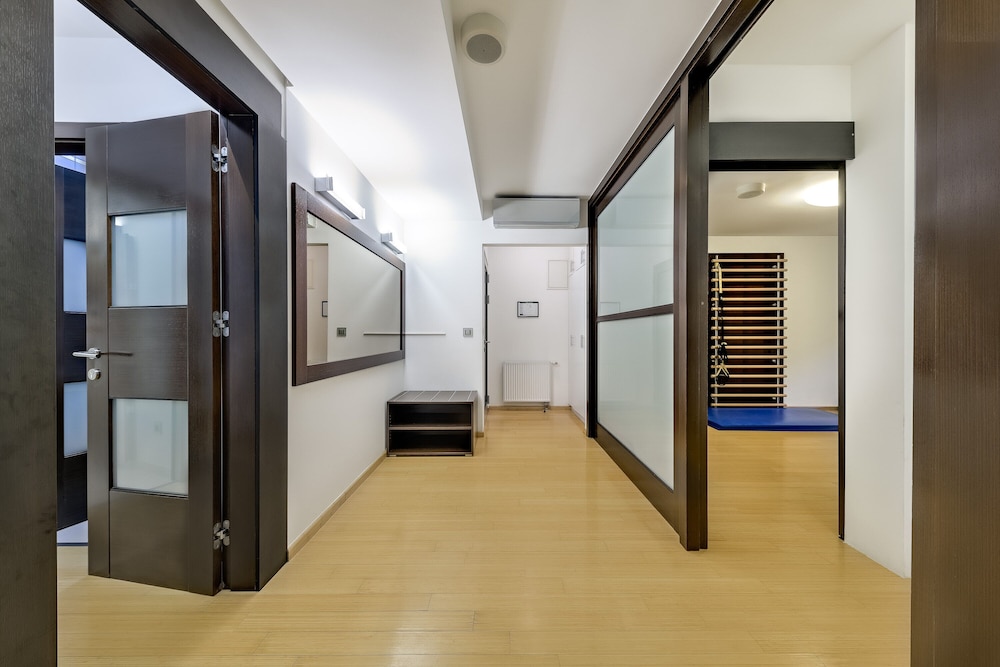 Meridien Luxury Apartments 28/50