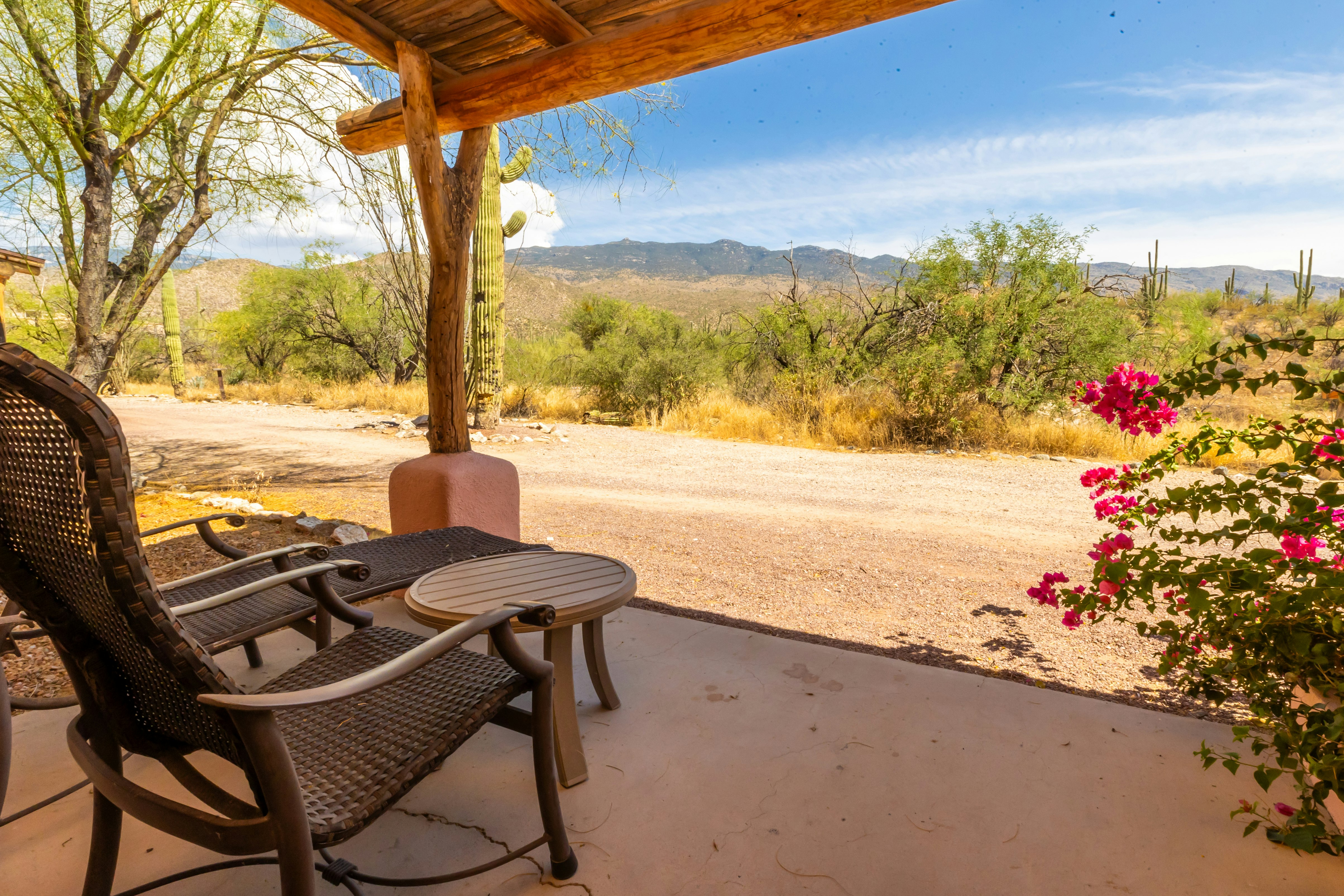 Tanque Verde Ranch 74/76