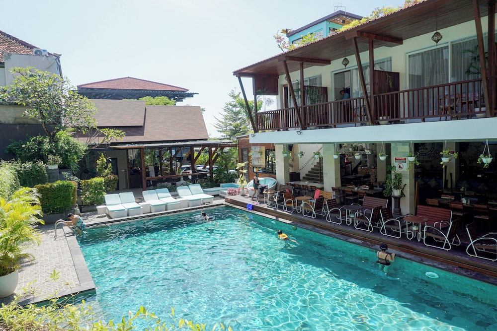Graha Socio Hotel 52/56