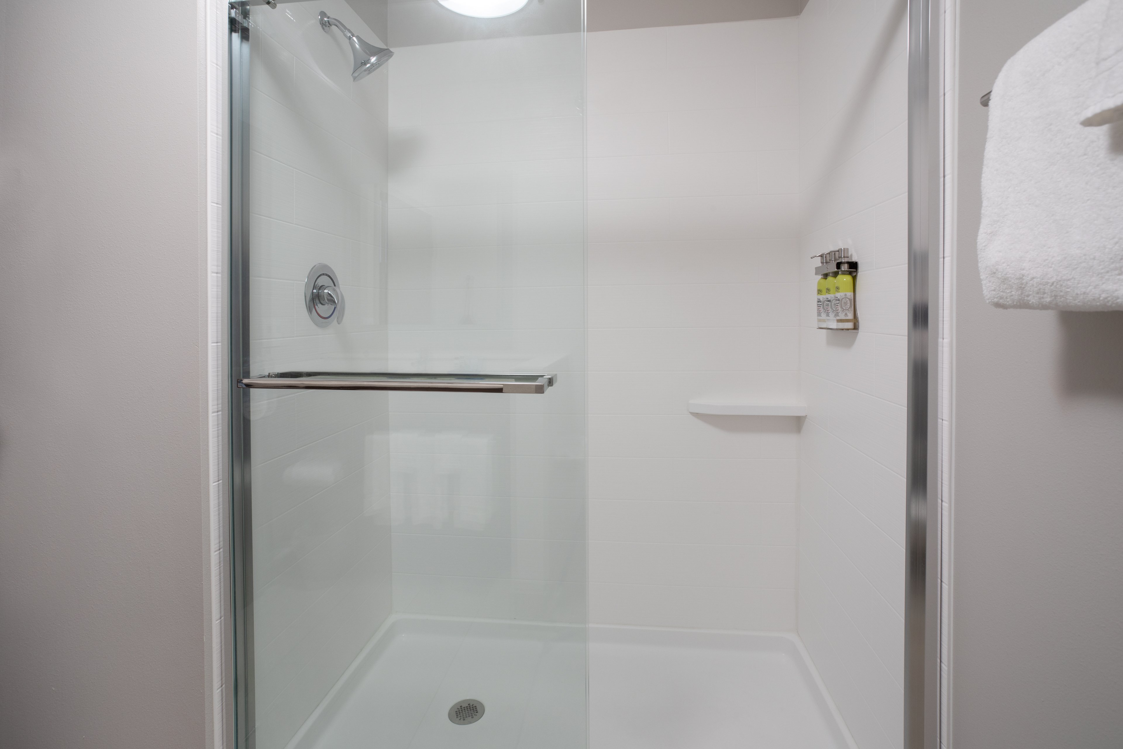Holiday Inn Express and Suites Sioux City North Event Center an IHG Hotel 70/70