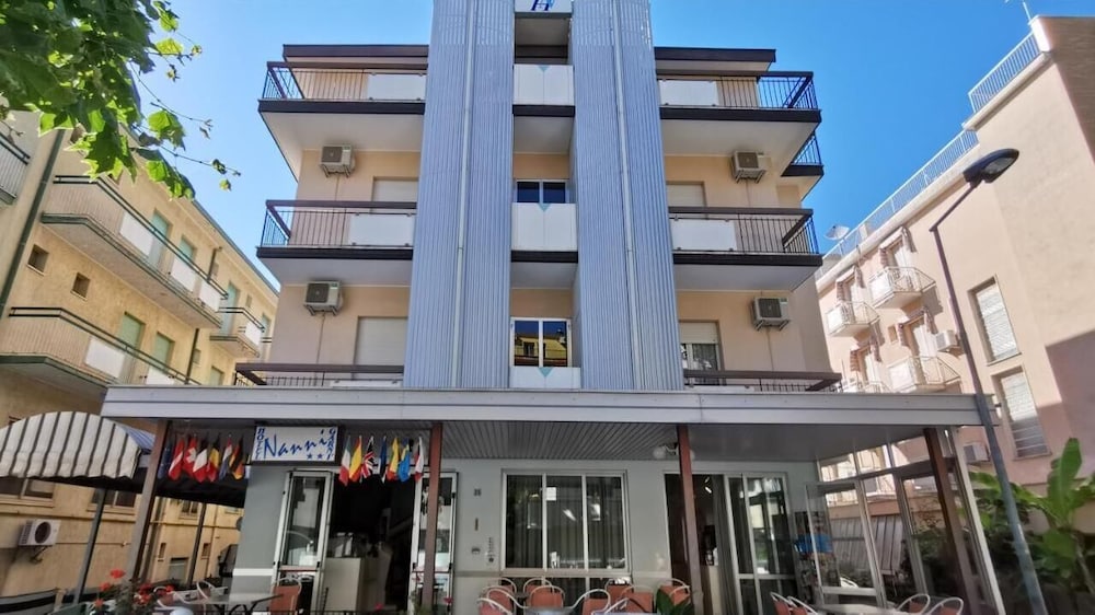 Hotel Nanni Garni 1/50