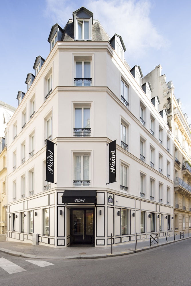 Hotel Pastel Paris in PARIS