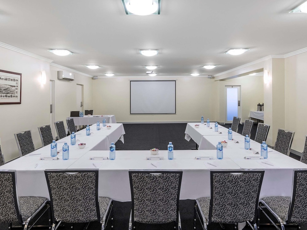 Mercure Wagga Wagga 40/50