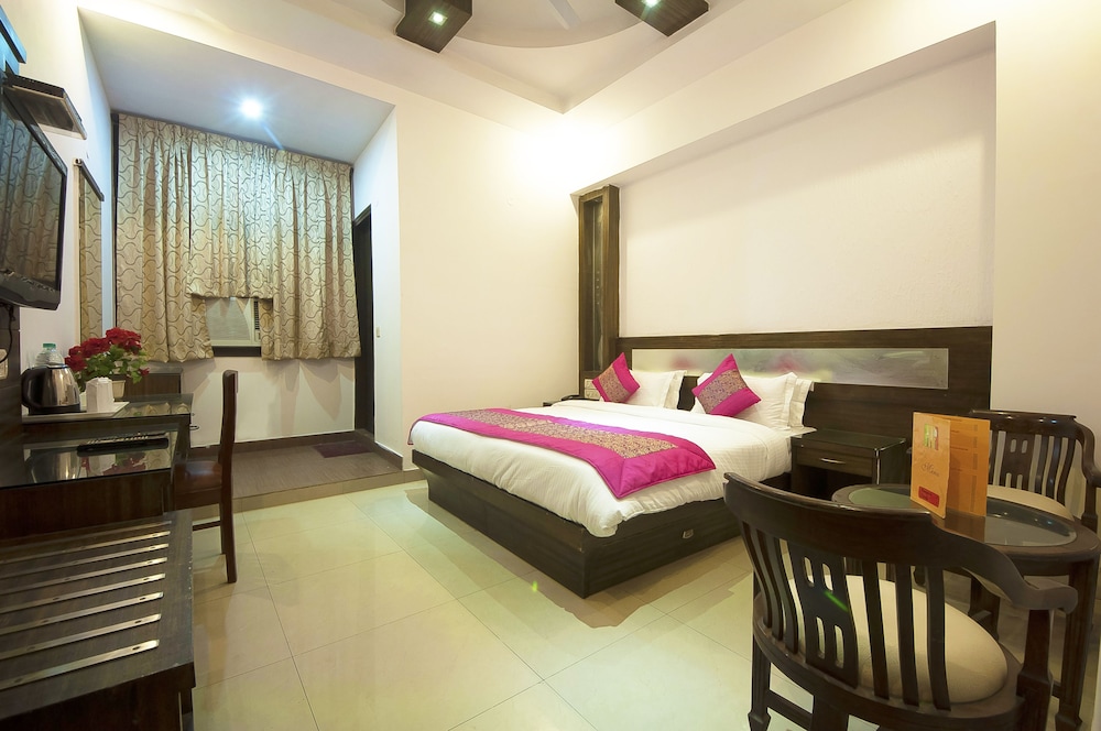 DELUXE, DOUBLE BED