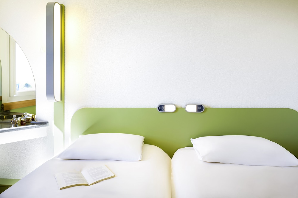 غرفة بسريرين منفصلين، Ibis Budget Le Mans Centre 7/10
