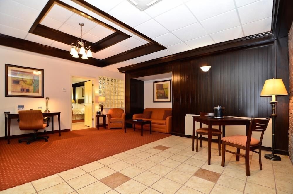 Best Western Plus Plattsburgh 39/47