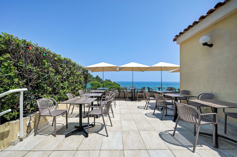 Cap Riviera 32/44