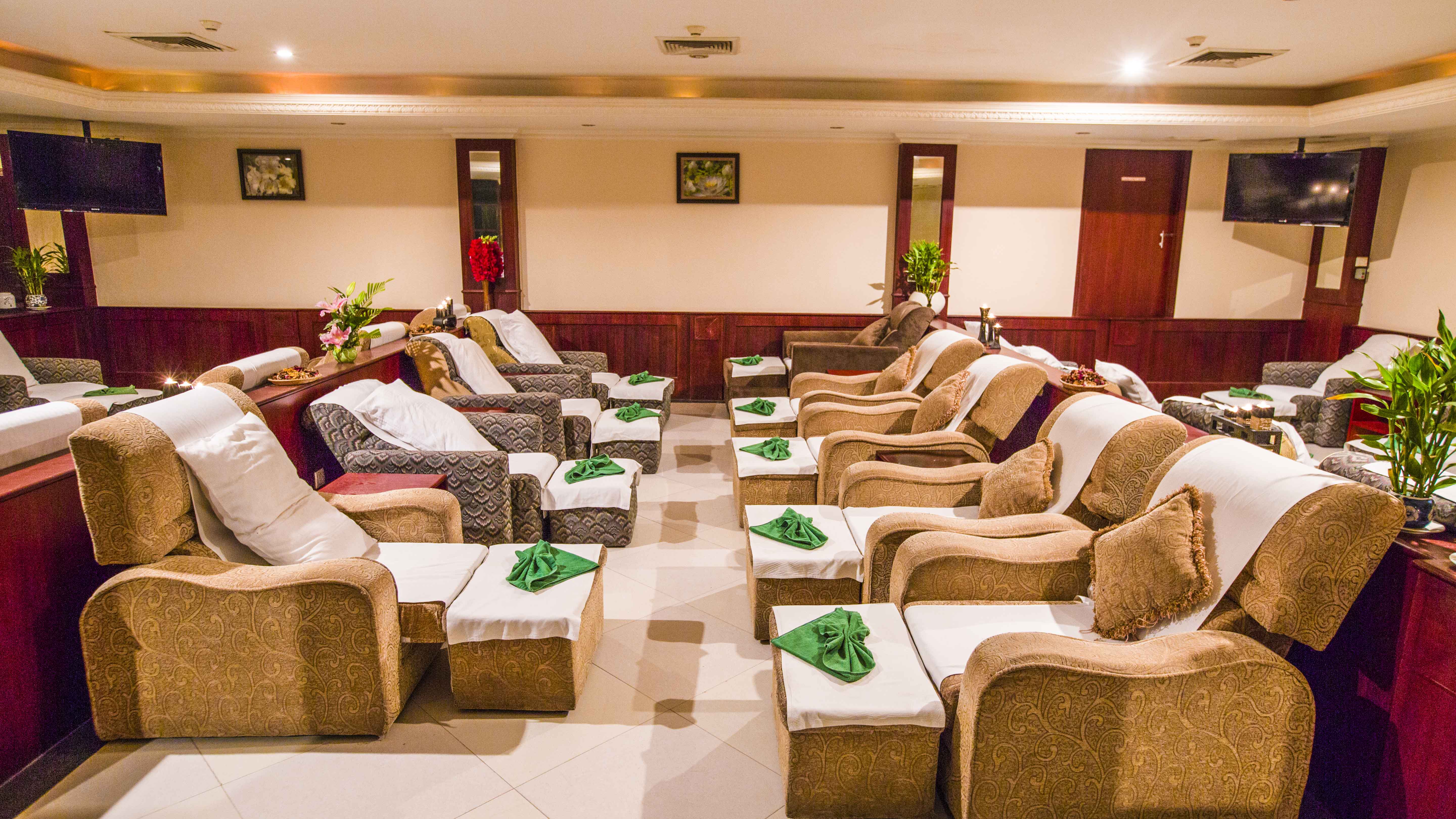 Phnom Penh Hotel 45/75