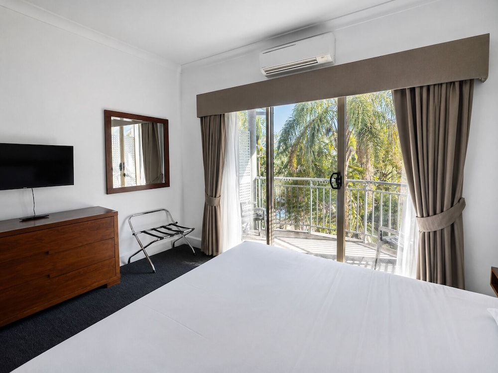 Mercure Bunbury Sanctuary Golf Resort 30/72