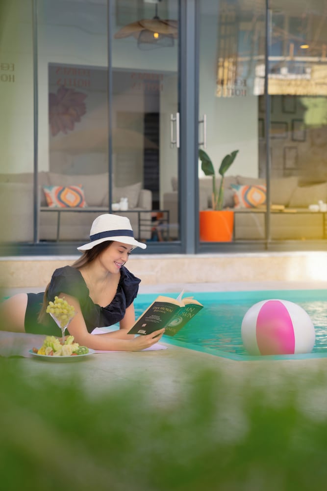 Echinus Hotels 22/48