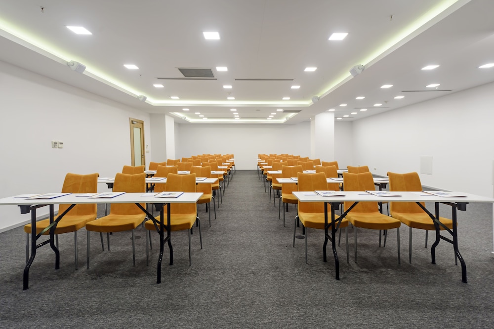Holiday Inn Express Istanbul - Altunizade 32/42