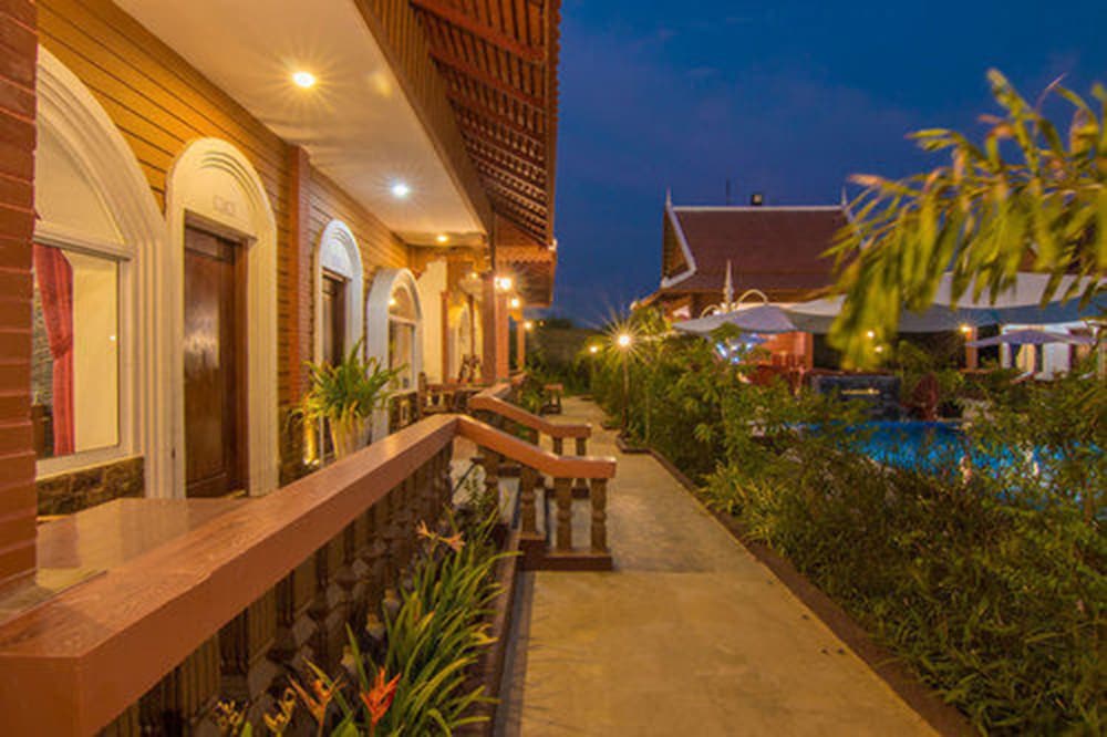 Ravorn Villa Boutique 59/66