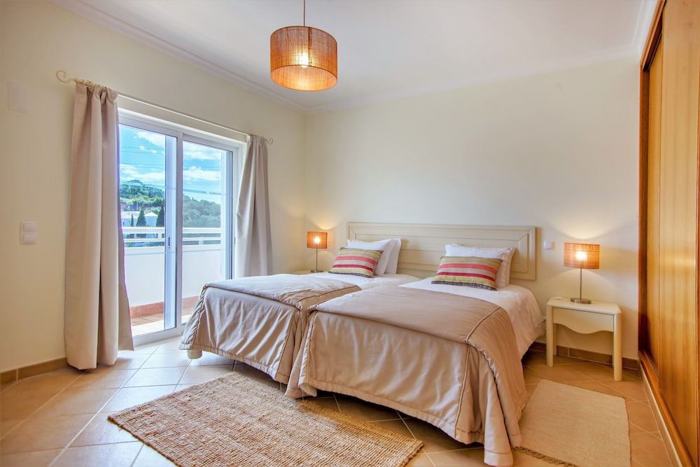 2 BEDROOMS, PREMIUM, APARTMENT